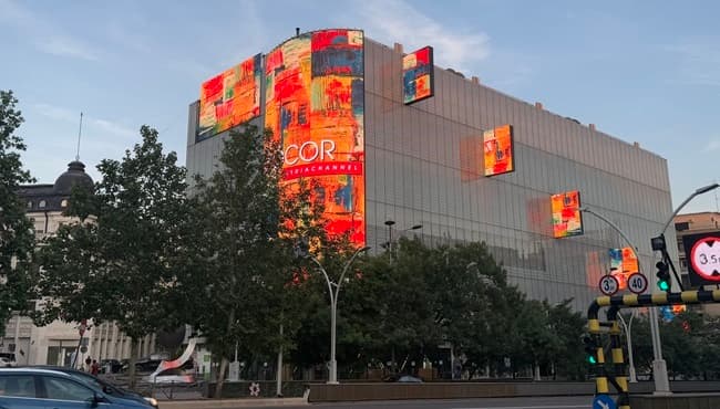 Cocor Shopping Mall Media Facade, Romania